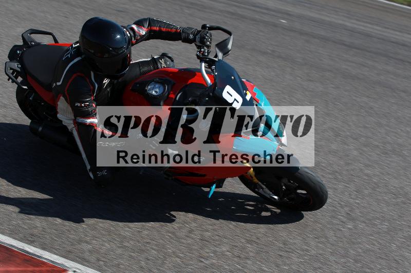/Archiv-2022/05 04.04.2022 Plüss Moto Sport ADR/Freies Fahren/9